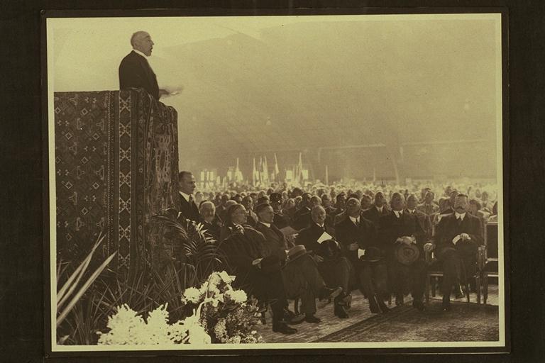 [Officiële handelingen van burgemeester Mr. F.J. van Lanschot tijdens zijn ambtsperiode van 1917-1941]