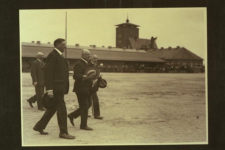 [Officiële handelingen van burgemeester Mr. F.J. van Lanschot tijdens zijn ambtsperiode van 1917-1941]