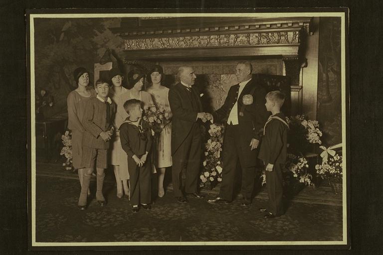 [Officiële handelingen van burgemeester Mr. F.J. van Lanschot tijdens zijn ambtsperiode van 1917-1941]